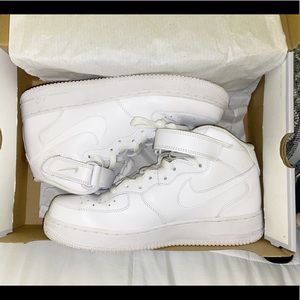 Air Force 1 mids